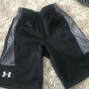 UA youth medium shorts